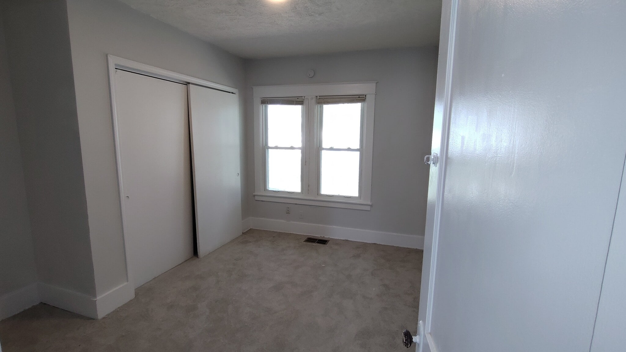 Building Photo - 941 E Richmond St