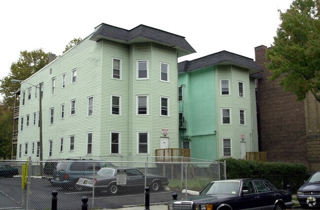Building Photo - 66-68 Lenox Ave