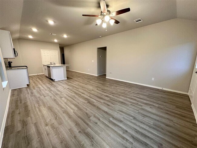 Building Photo - 491 Dalloway St