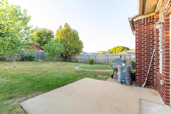 Building Photo - 16109 Panther Way