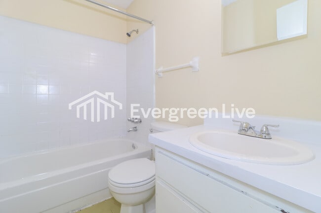 Building Photo - 3434 Hallshire Dr