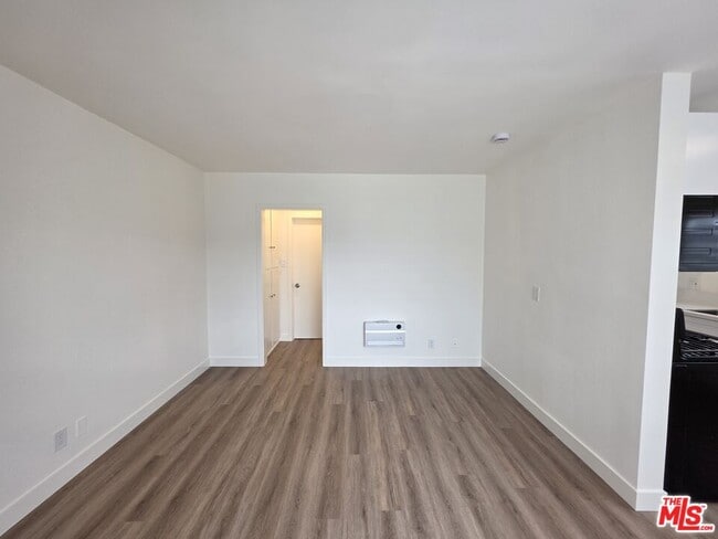 Building Photo - 2009 Carnegie Ln