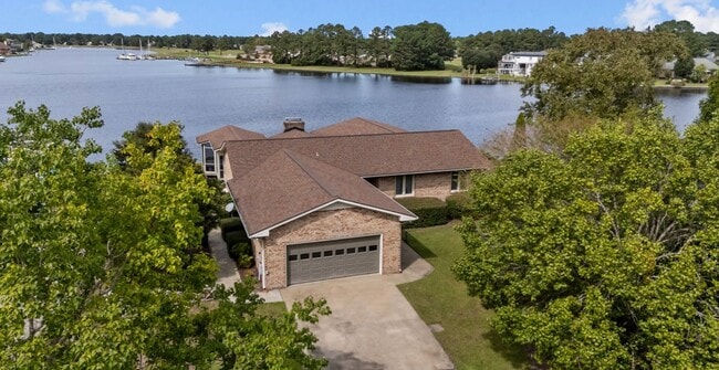 Building Photo - Waterfront Home with Private Dock in Fairfield Harbour