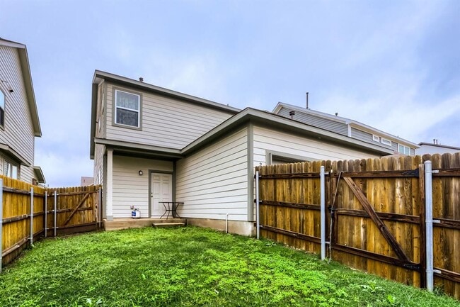 Building Photo - 2432 Berryville Ln