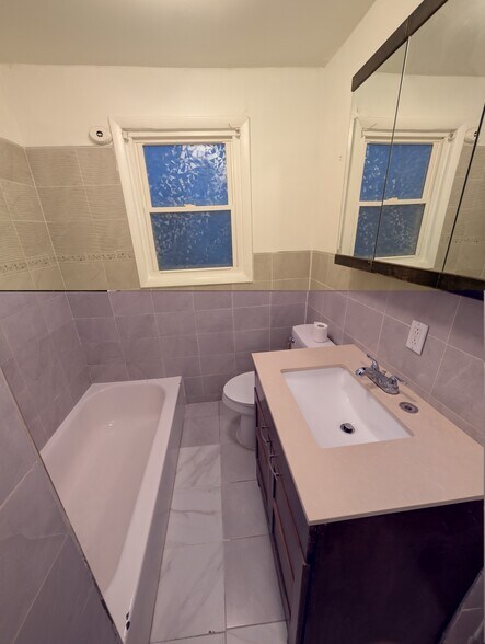 Bathroom - 1532 Sunset Ave