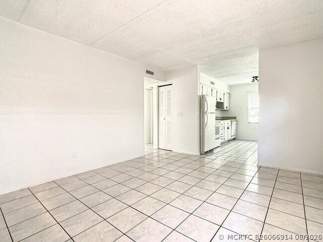 Building Photo - 714 Michigan Ct