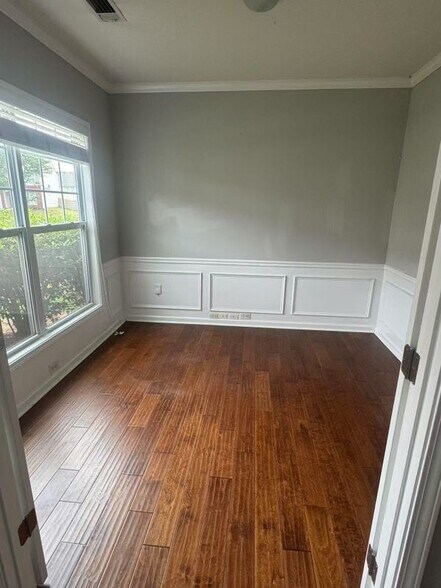 Building Photo - 3282 Briaroak Dr