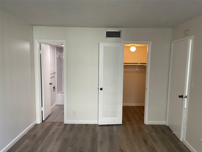 Building Photo - 3099 NW 48th Ave