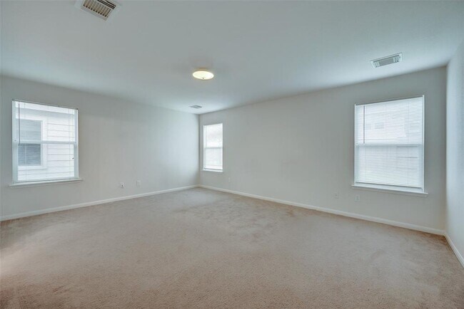 Building Photo - 18118 Hammondsport Ln