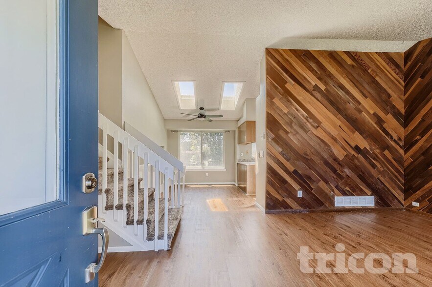 Building Photo - 4290 S Halifax Way