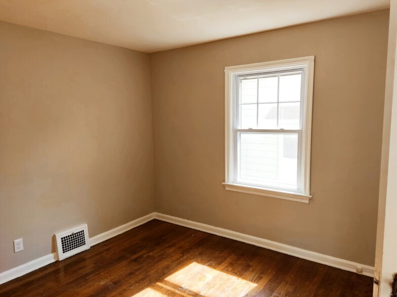 Building Photo - 1516 Wilmar Rd