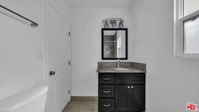 Building Photo - 1155 Horn Ave