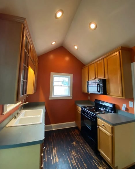 Building Photo - 3026 Church St