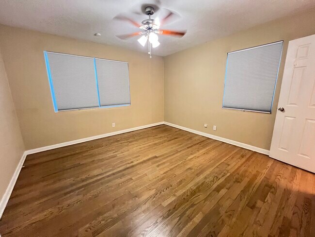 Building Photo - 3219 Fruitwood Ln