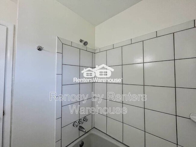 Building Photo - 2444 Tullibee Dr