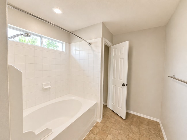 Building Photo - AVAILABLE NOW; APPLY AT OUR WEBSITE TODAY!!