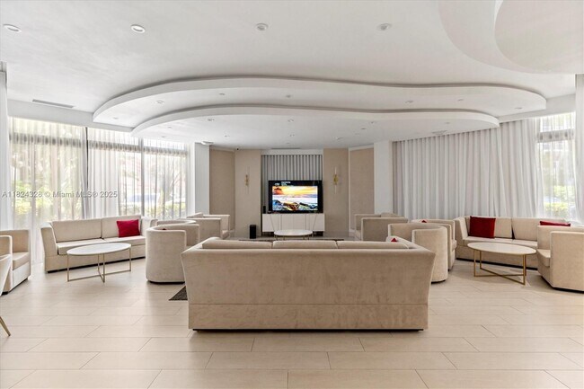 Building Photo - 3610 Yacht Club Dr