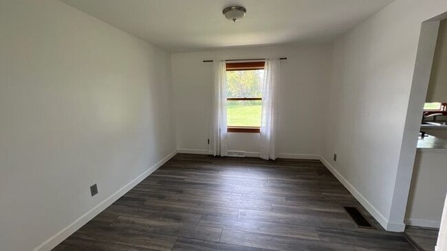 Building Photo - Westerville Ranch overlooking Hoover