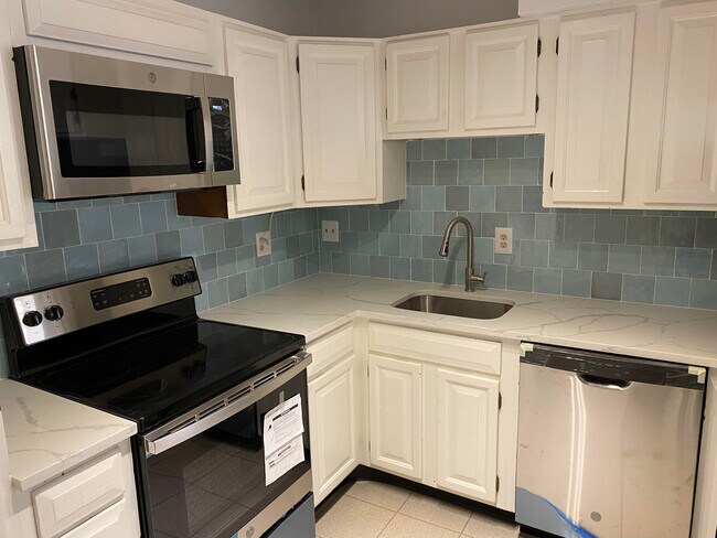 New Kitchen Appliance & Counter - 1800 Old Meadow Rd