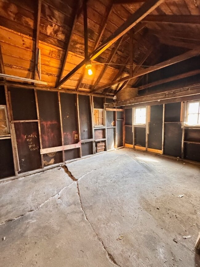 Building Photo - New Listing!!!