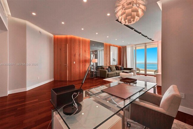 Building Photo - 16051 Collins Ave