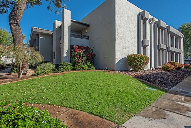 Building Photo - Rates Vary: $2,995 - $4,995