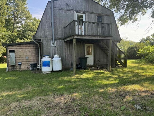 Building Photo - Cute Farm Cottage Enon Valley