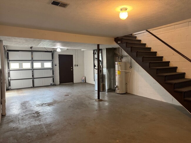 Building Photo - 1632 19th St