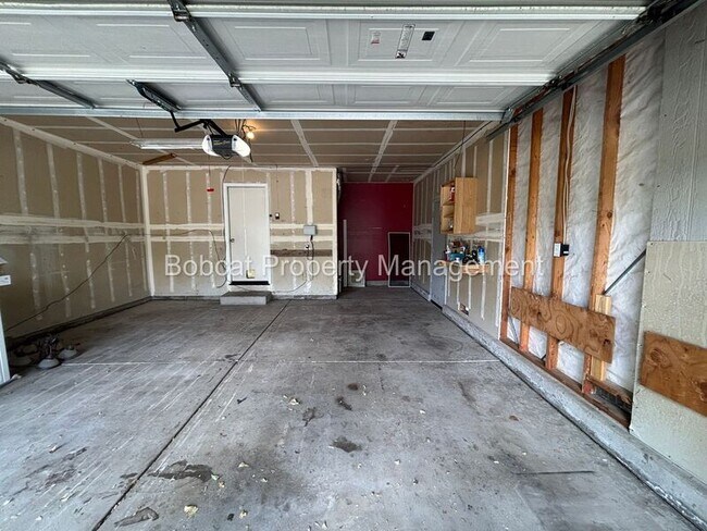 Building Photo - 1650 Walker Dr