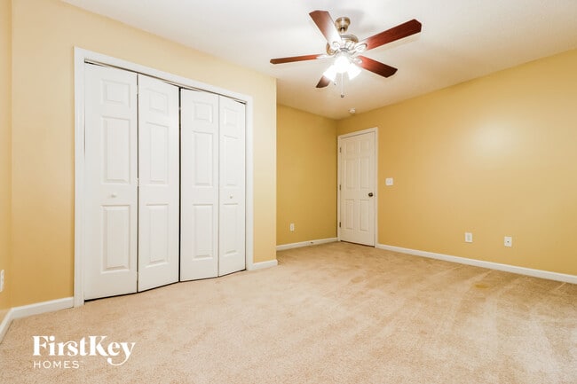 Building Photo - 1033 Bidwell Cir