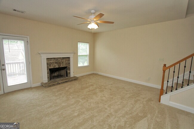 Building Photo - 728 Castle Top Ct SE