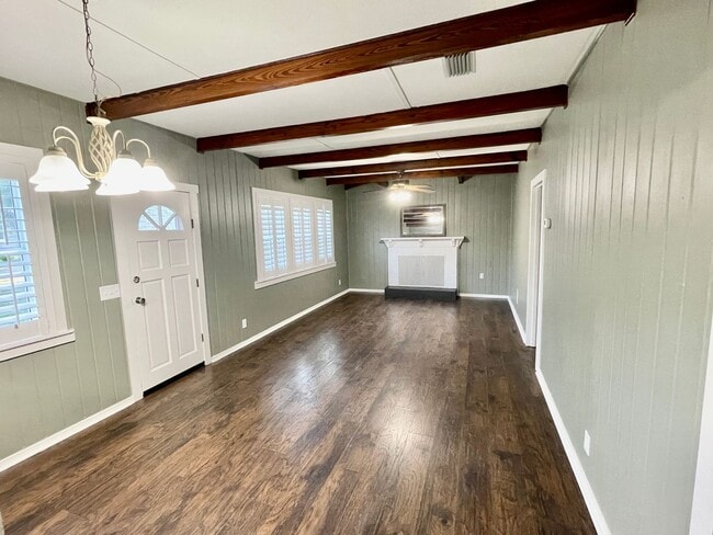 Building Photo - 2115 Belvedere Ave