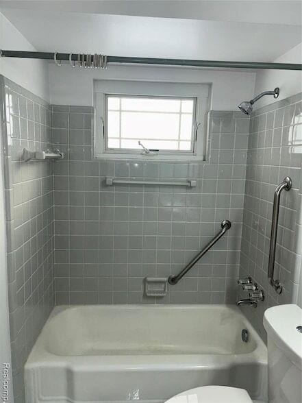 Building Photo - 1641 Fairview Ave