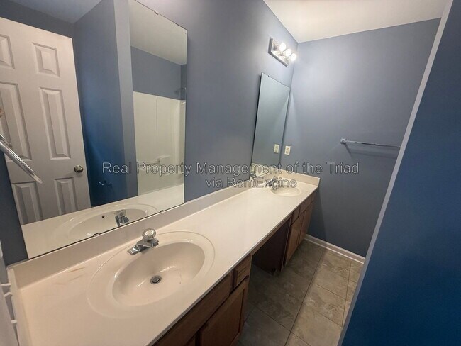 Building Photo - 208 Hammond Dr