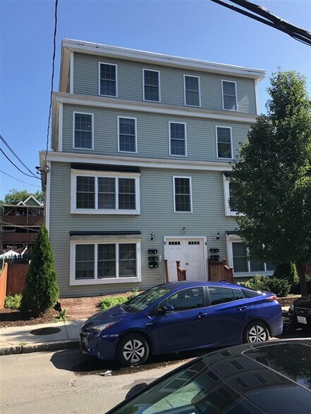Building Photo - 11 Everett Ave