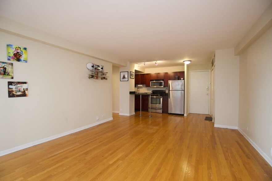 Building Photo - 4180 N Marine Dr