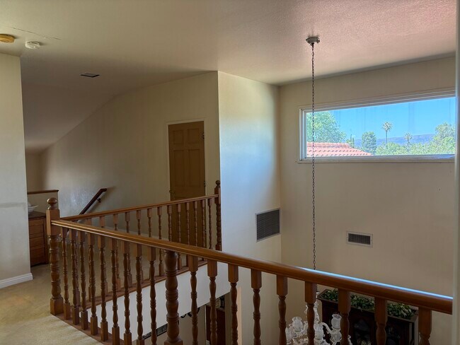 Building Photo - 948 Ettin Ave