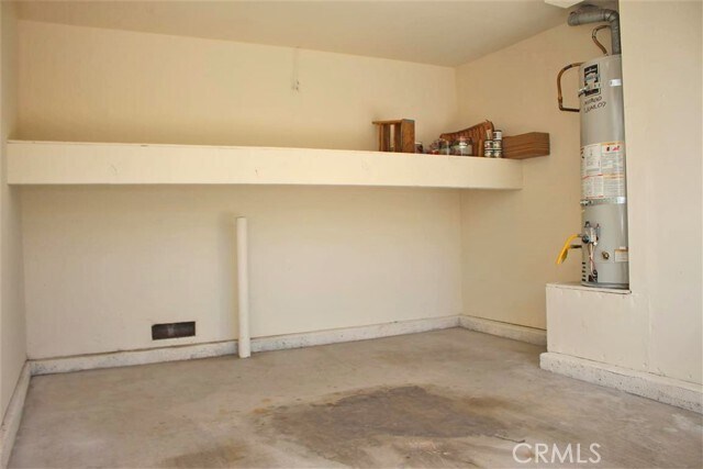 Building Photo - 135 Gallery