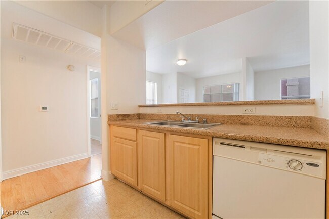 Building Photo - 8000 W Badura Ave