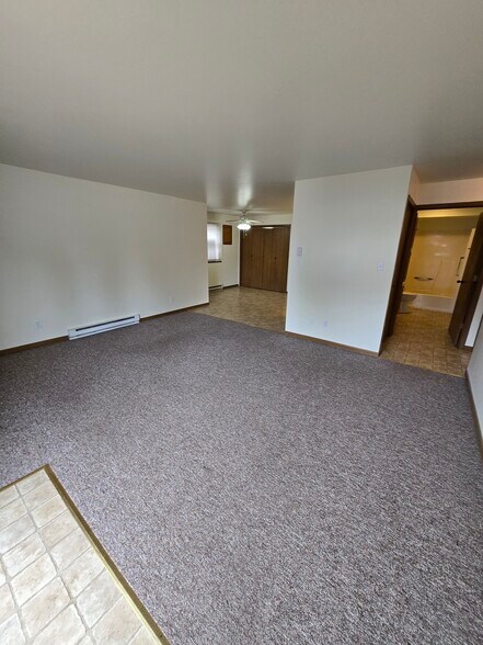 Building Photo - 1324 W Main St