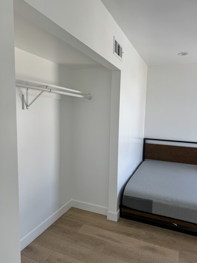 Building Photo - 2533 S Curson Ave