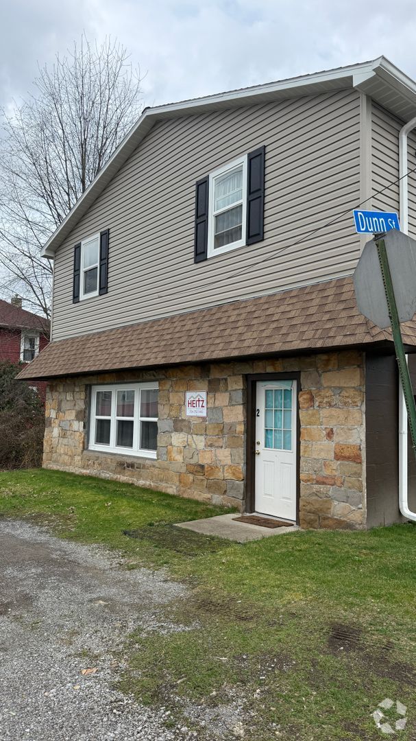 Building Photo - 159 Porterville Rd