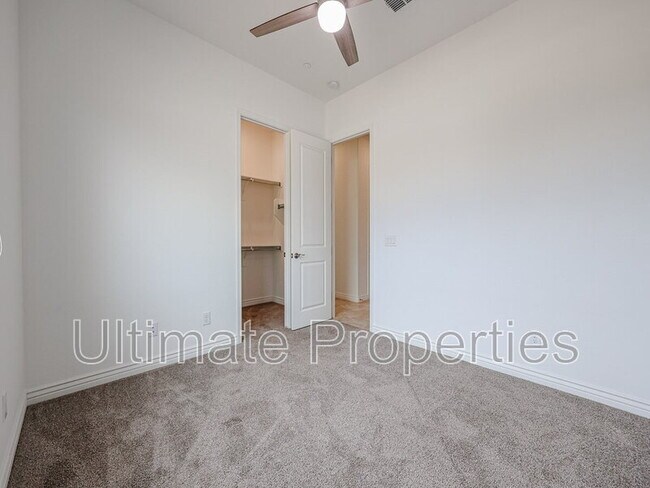 Building Photo - 28422 N 131st Dr