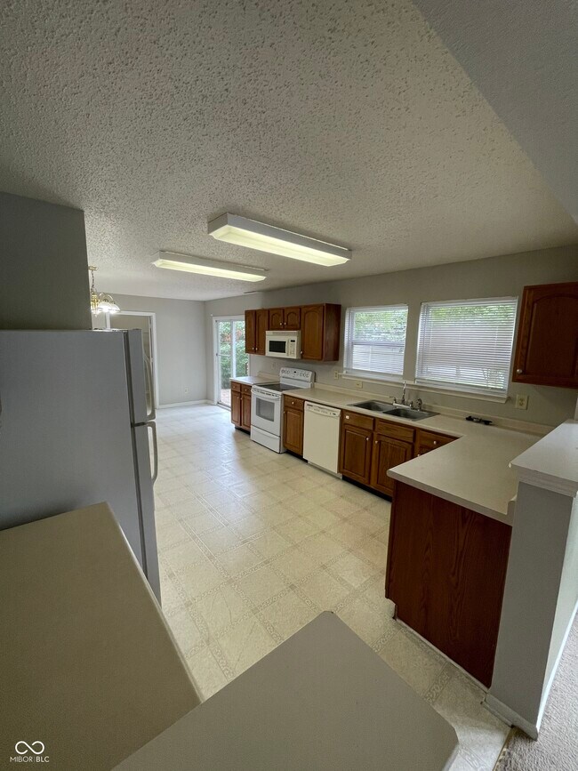Building Photo - 10403 Bicknell Cir