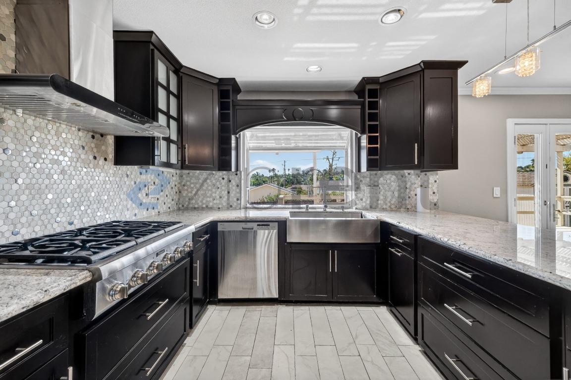 Building Photo - 1665 Hawk Ridge Pl