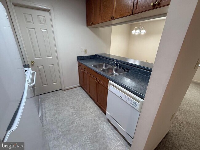 Building Photo - 104 Belladonna Ln