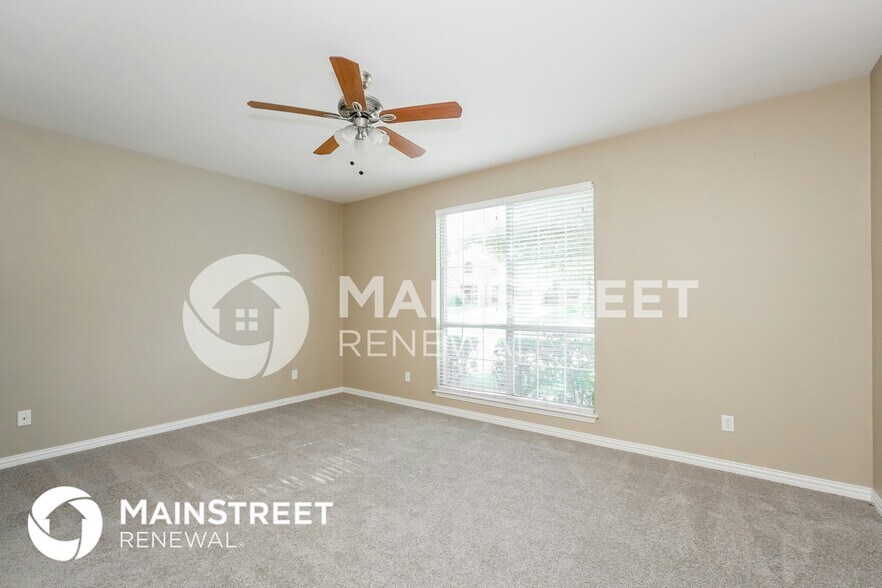 Building Photo - 1229 Carriage Creek Dr