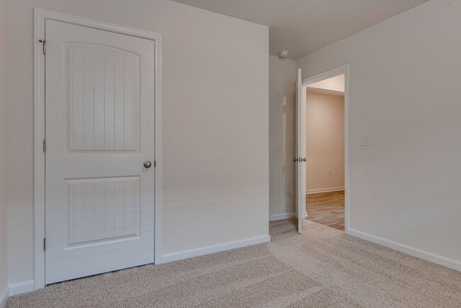 Building Photo - Spacious 4-Bedroom Home - Cambria