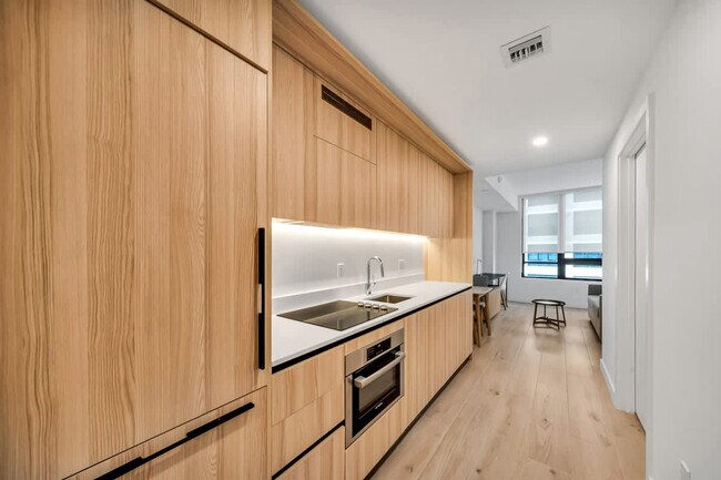 Building Photo - 225 N Miami Ave