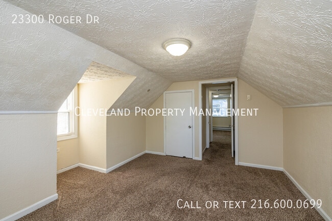 Building Photo - 23300 Roger Dr